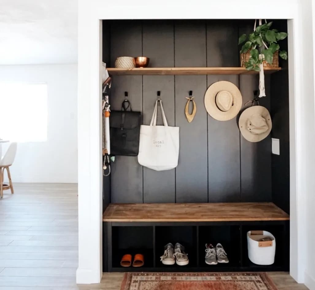 4 façons de rendre votre entrée plus fonctionnelle et mieux organisée