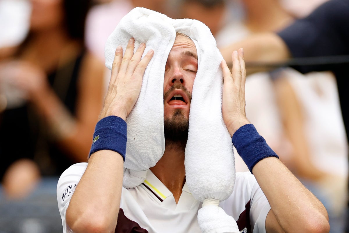Daniil Medvedev envoie un avertissement concernant la chaleur « brutale » de l'US Open : « Un joueur va mourir »