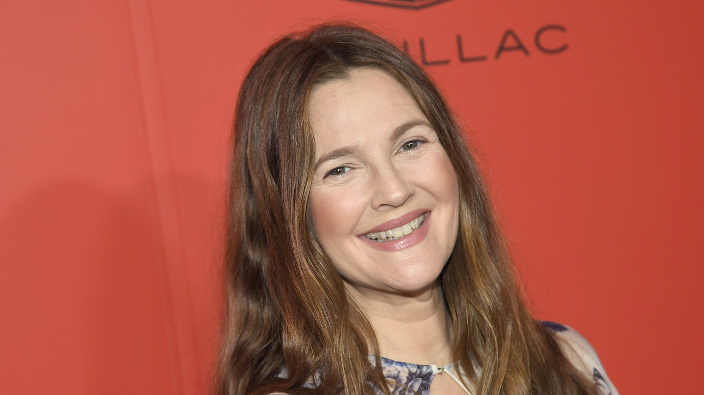 Drew Barrymore n'est plus l'hôte des National Book Awards