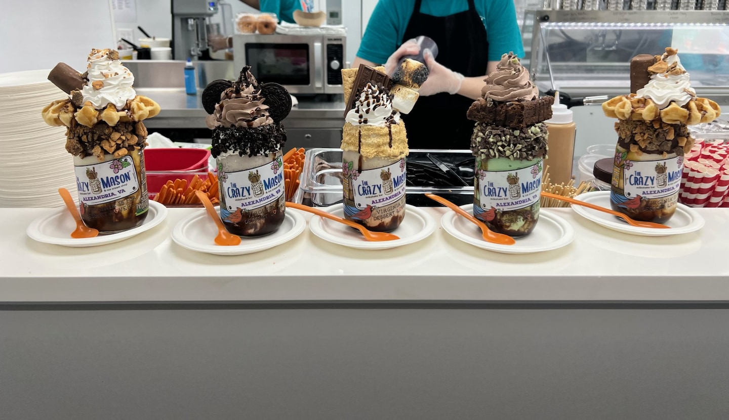 J'ai essayé un milkshake Crazy Mason à Alexandrie.  C'était la taille de ma tête.