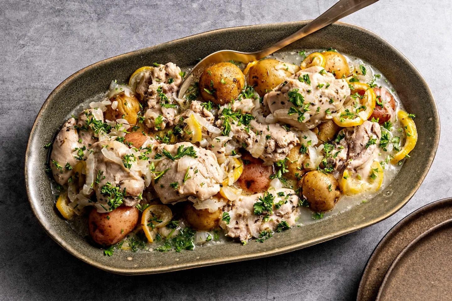 Le poulet au citron et les pommes de terre Instant Pot sont le ragoût de semaine dont vous avez besoin