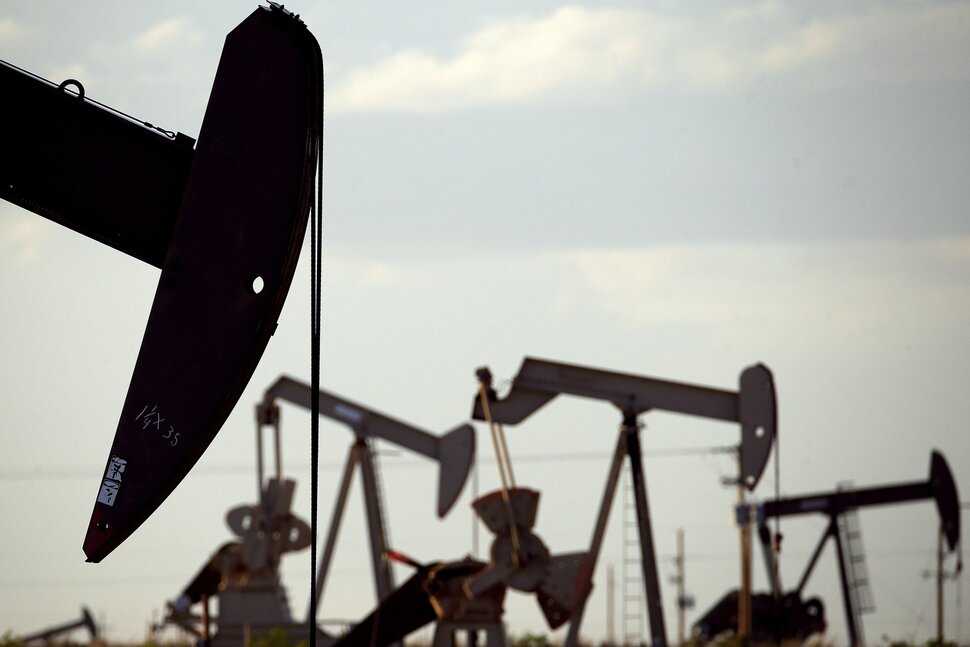 Chevron et Exxon Megadeals montrent que nous sommes toujours à l'ère du pétrole malgré les pressions politiques pour passer au vert |  Économie