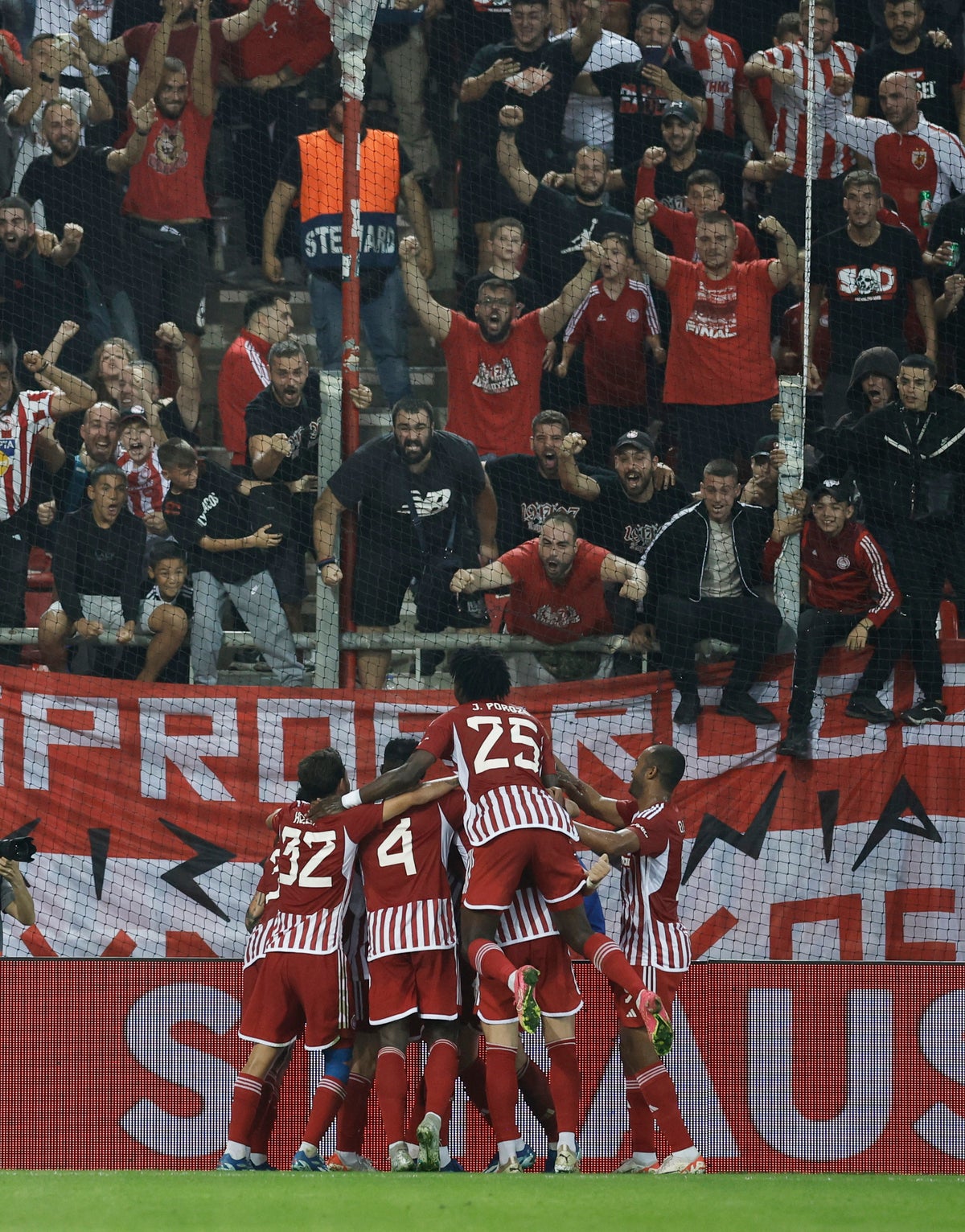 Olympiacos contre West Ham EN DIRECT !  Résultat de la Ligue Europa, flux du match et dernières mises à jour aujourd'hui