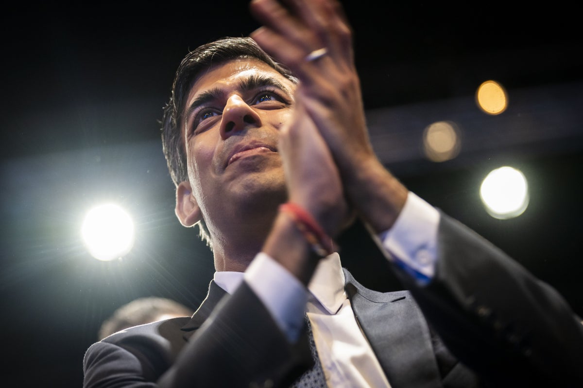 Sunak fait un discours aux conservateurs alors que Truss attire la foule à la conférence