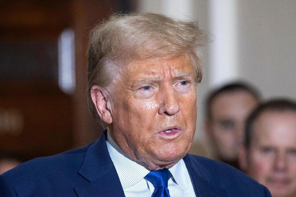 Un avocat spécial demande au juge de réimposer le bâillon à Trump |  nouvelles nationales