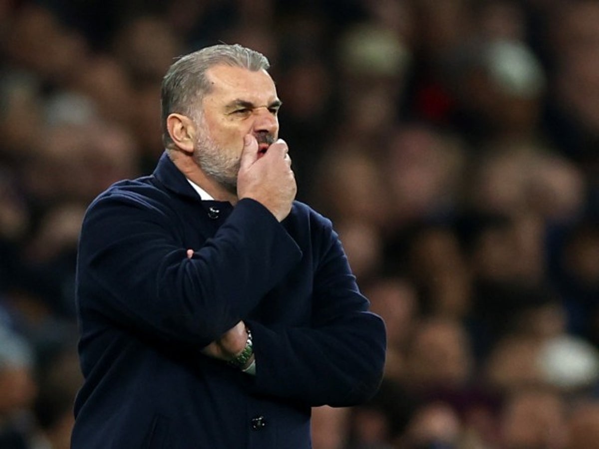 Ange Postecoglou provocateur sur la ligne haute de Tottenham avec NEUF hommes contre Chelsea : "C'est juste qui nous sommes"