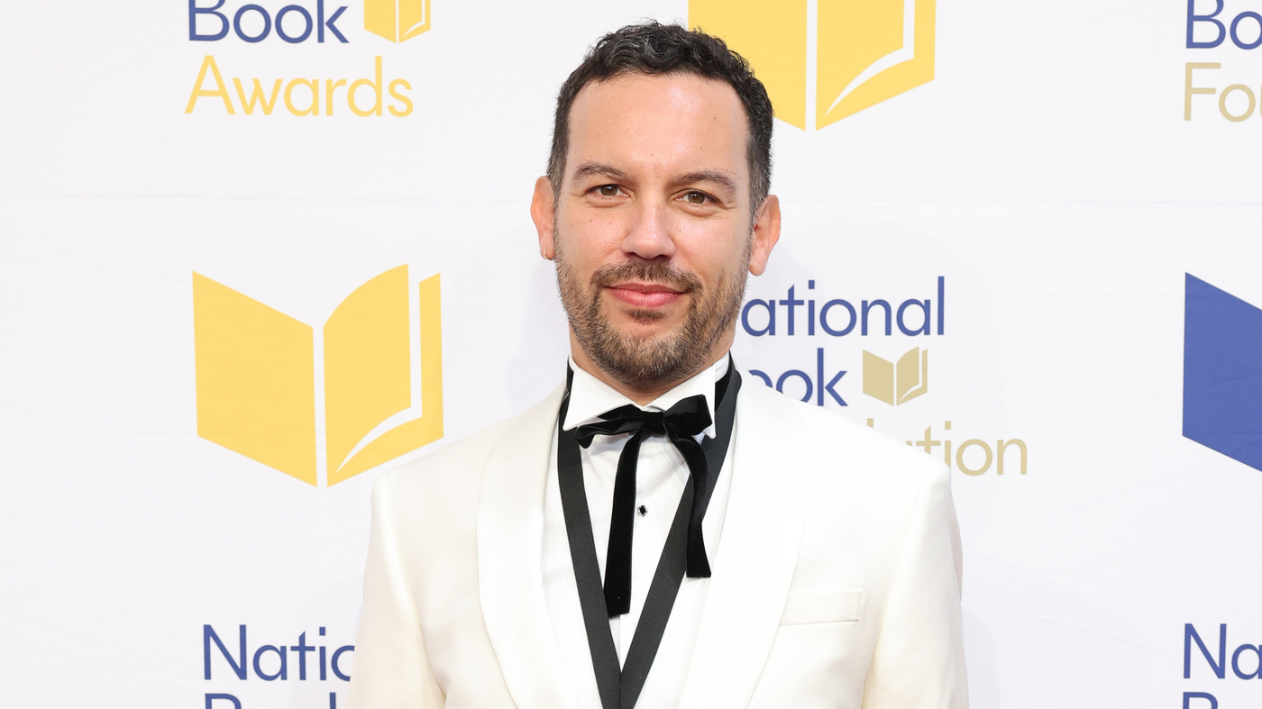 Justin Torres remporte les National Book Awards alors que les auteurs appellent au cessez-le-feu à Gaza