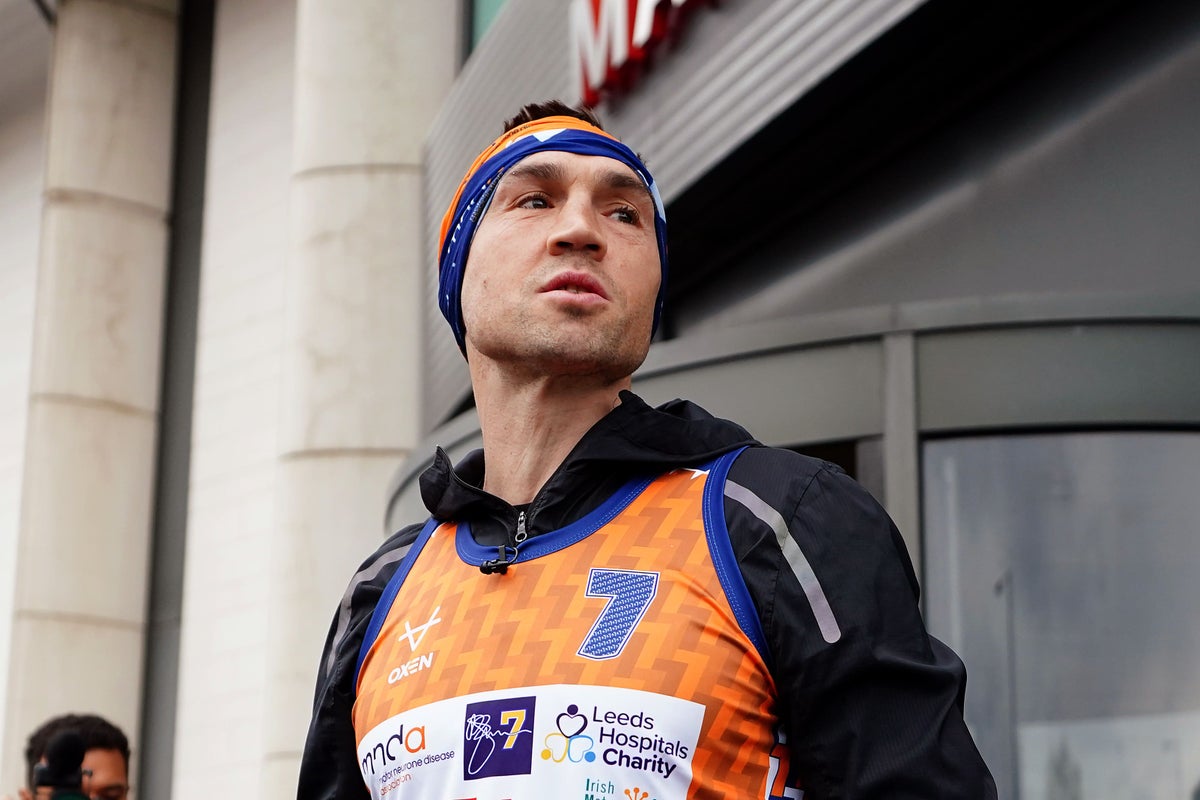 Kevin Sinfield termine le défi ultra-marathon de collecte de fonds MND