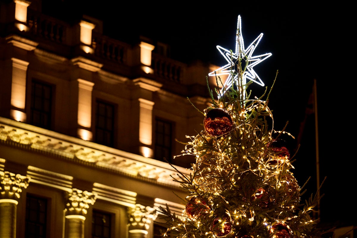 Le « syndrome de l'arbre de Noël » touche un tiers des Britanniques : de quoi s'agit-il ?