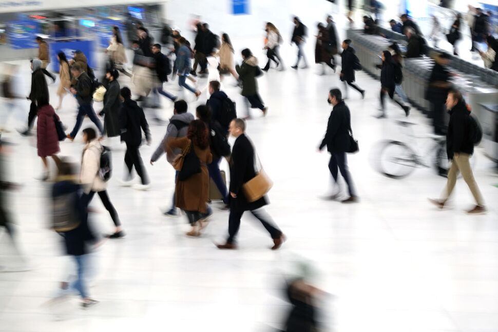 L’espérance de vie aux États-Unis rebondit, toujours en deçà des niveaux d’avant la pandémie