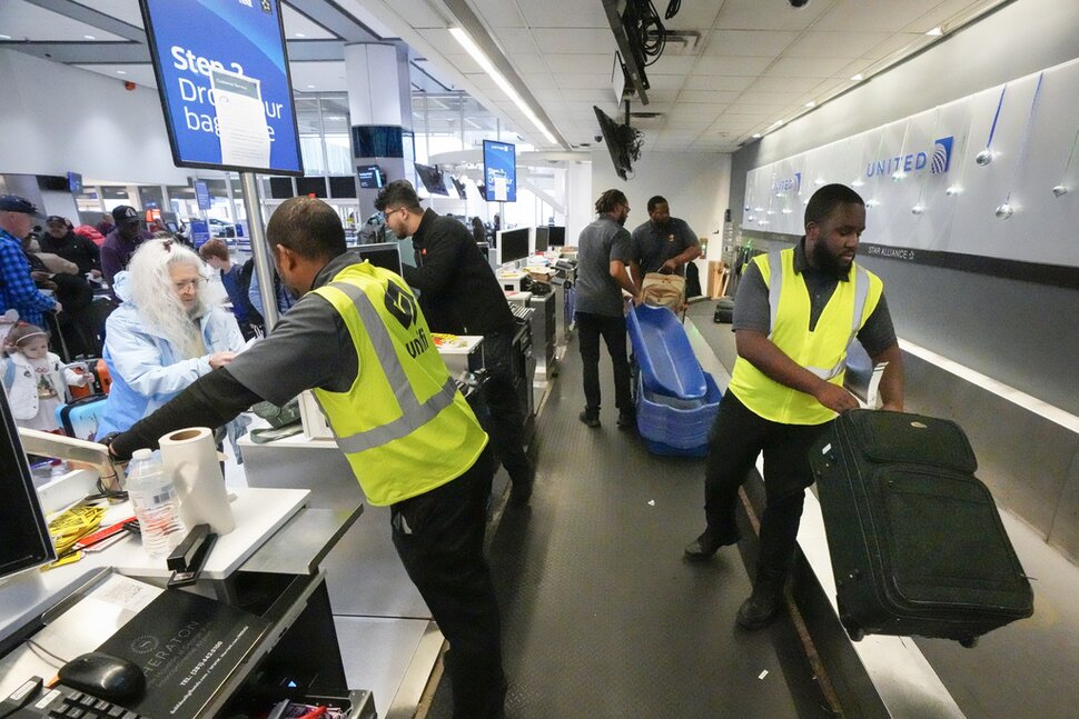 Le marché du travail termine 2023 en beauté, créant 216 000 emplois |  Économie