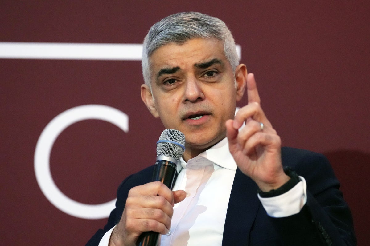 Le retour à l'union douanière de l'UE devrait être sur la table, déclare Sadiq Khan