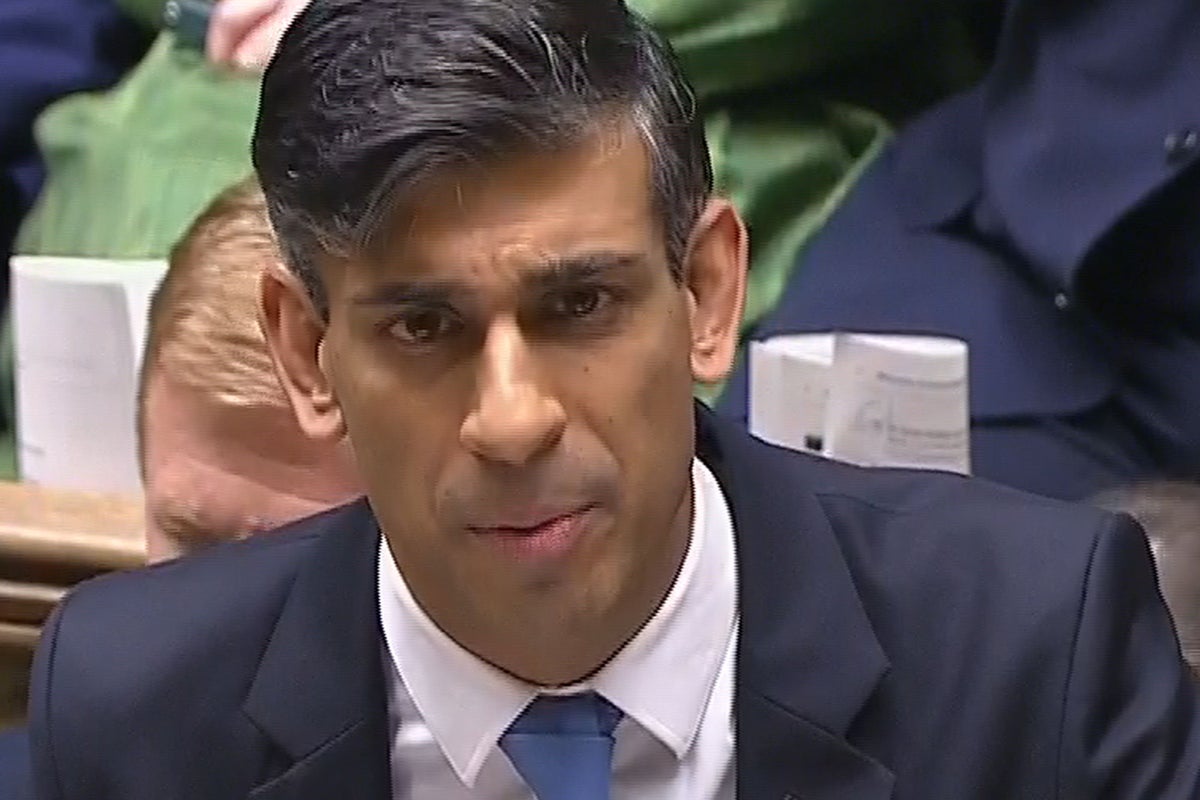 Rishi Sunak a qualifié de « M. Personne qui ne comprend pas la Grande-Bretagne » lors du choc des logements familiaux