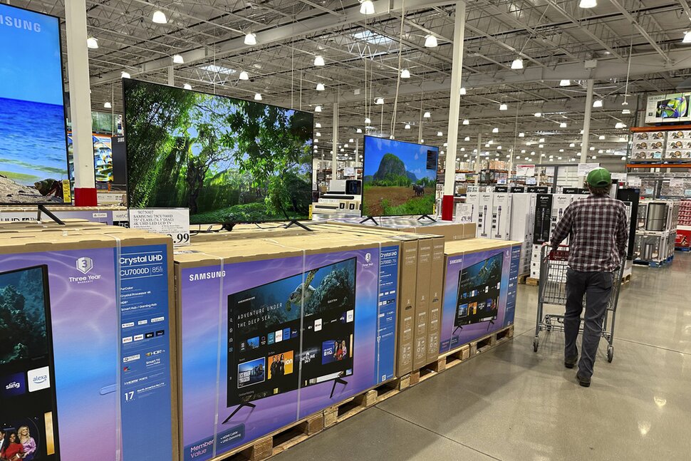 Les ventes au détail chutent en janvier alors que les consommateurs reculent |  Économie