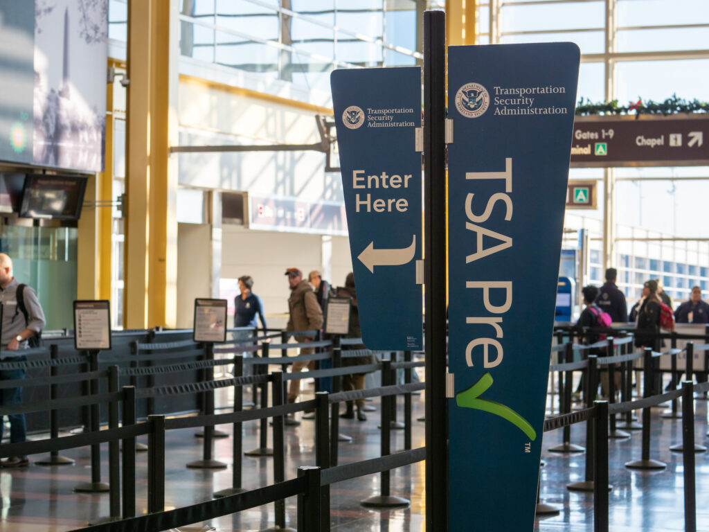 Main Precheck La TSA vient d'ajouter huit nouvelles compagnies aériennes à son ...