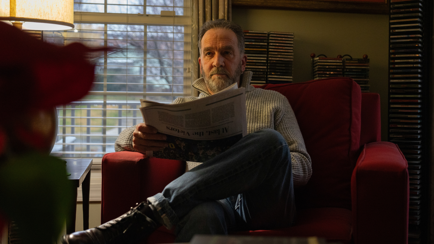 La police a perquisitionné le domicile de George Pelecanos.  15 ans plus tard, il est prêt à en parler