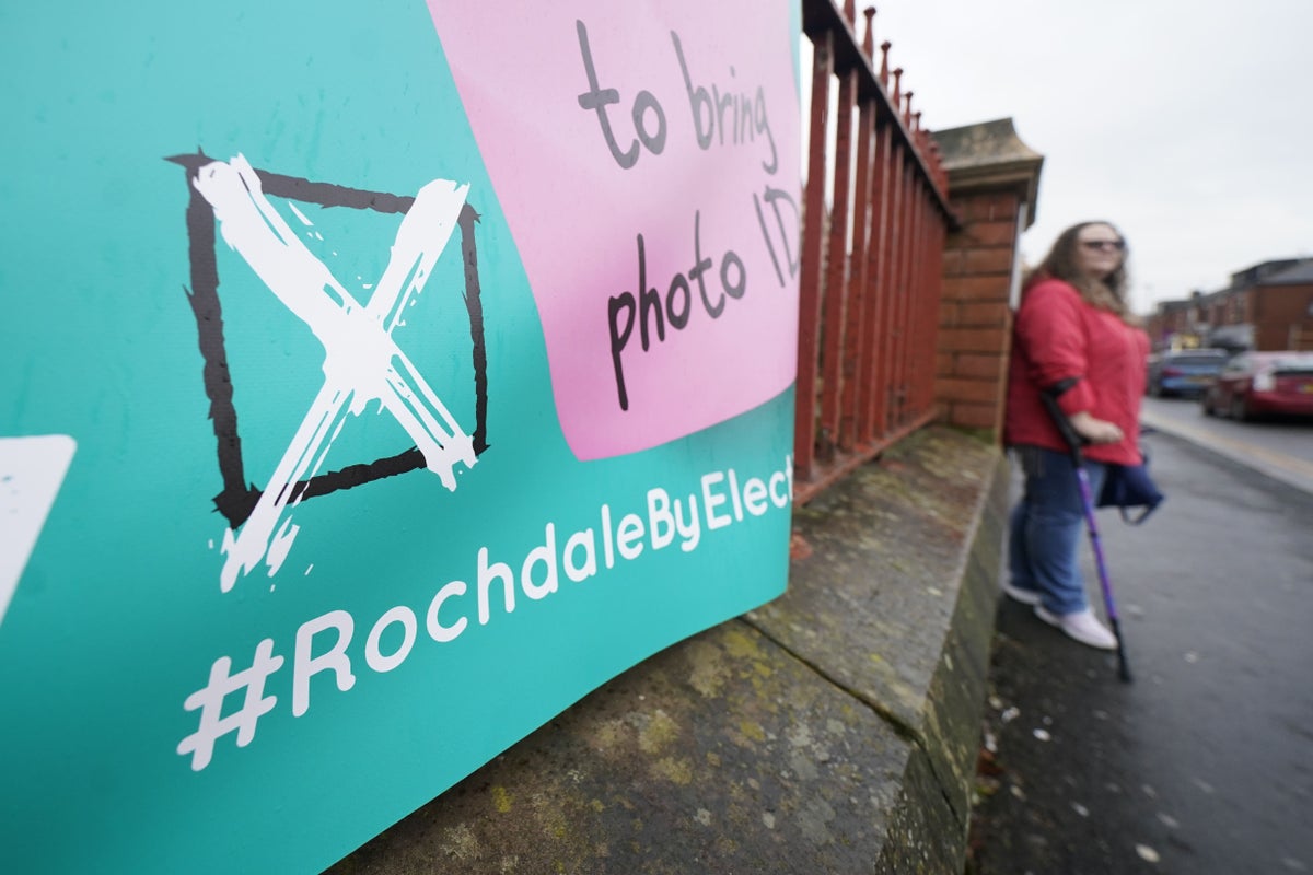 Les électeurs de Rochdale disent qu'ils se sont « déconnectés » de la politique locale