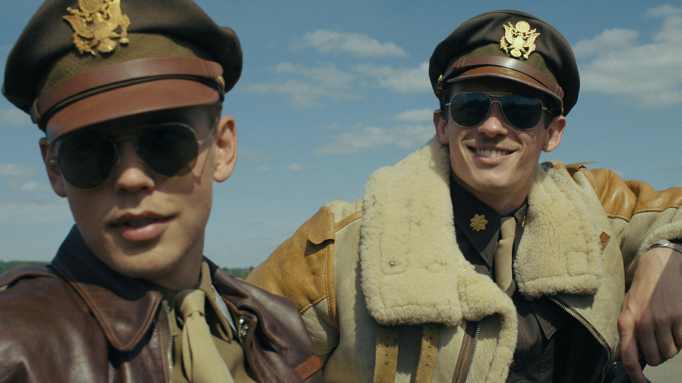 Spielberg et Hanks s'envolent dans les cieux de la Seconde Guerre mondiale dans "Masters of the Air"