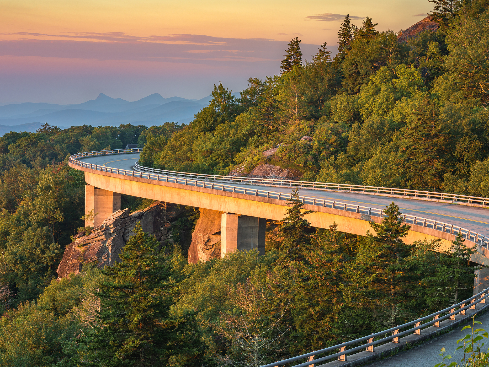 Alerte road trip : les prix de l’essence baissent