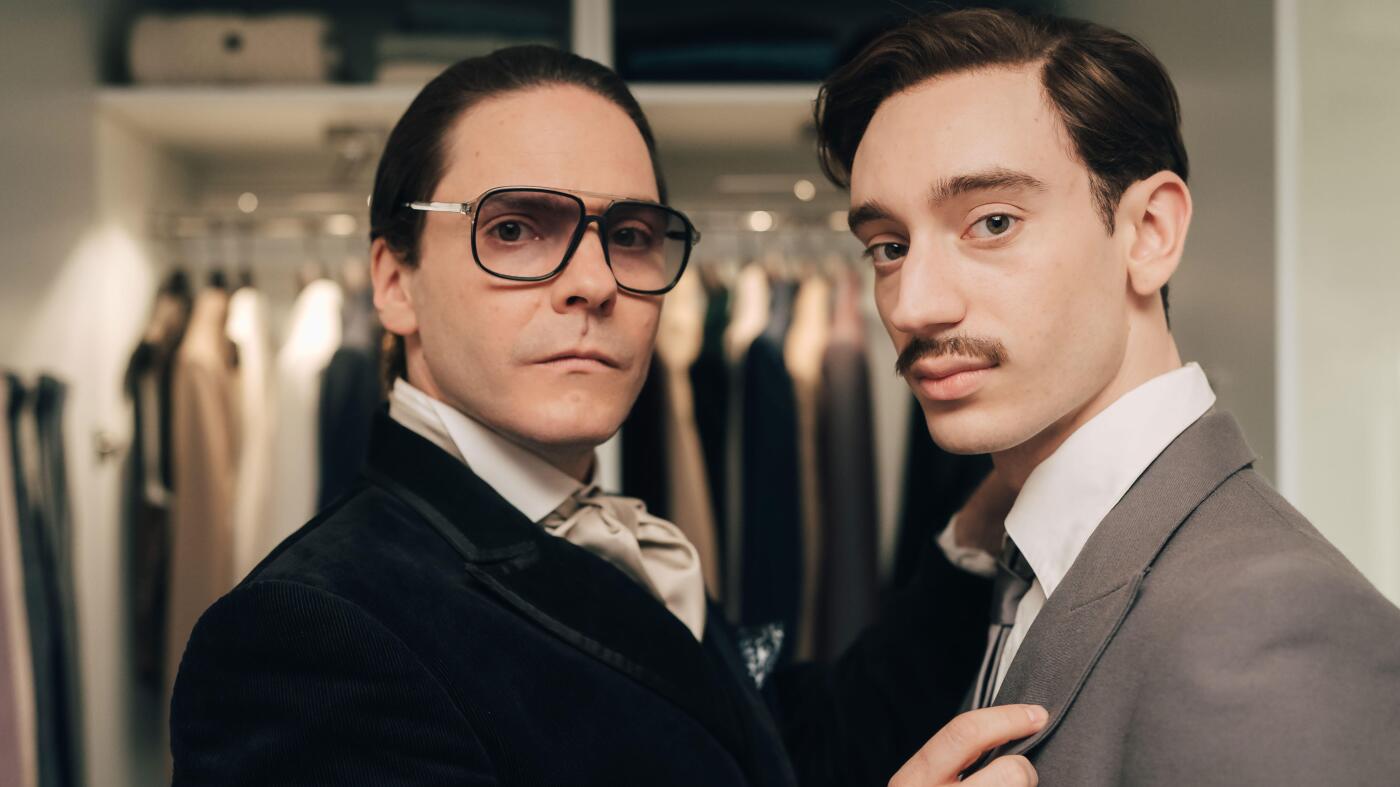 "Devenir Karl Lagerfeld" est l'histoire intelligente et raffinée d'une icône de style