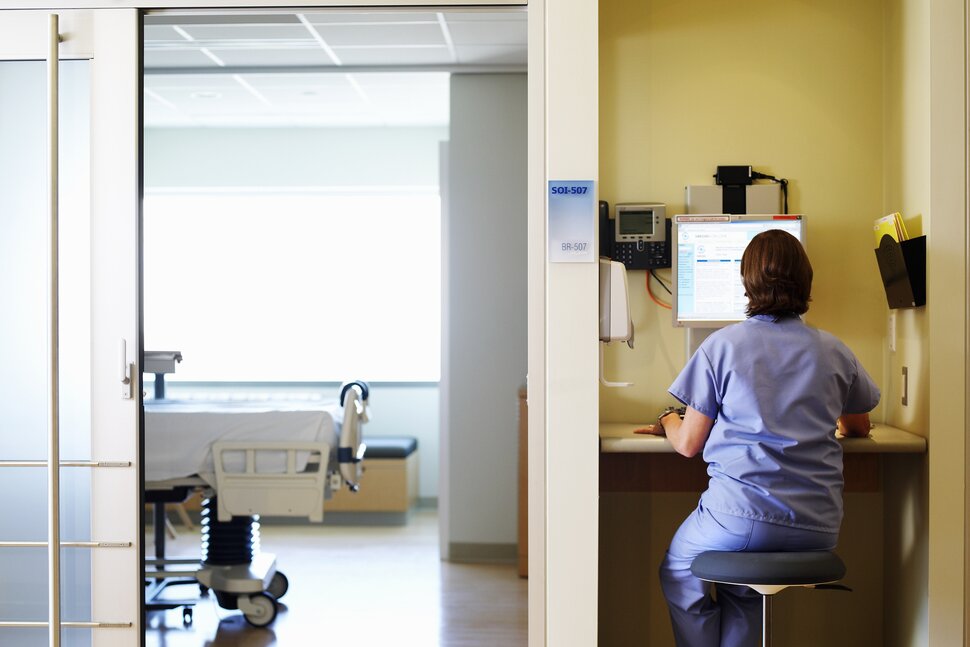 Les cliniques qui servent les patients de Medicaid réduisent leur personnel et leurs programmes au milieu du « dénouement »