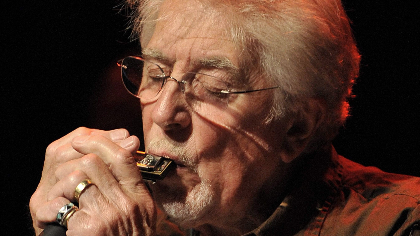 John Mayall, infatigable et influent pionnier du blues britannique, est décédé à l'âge de 90 ans