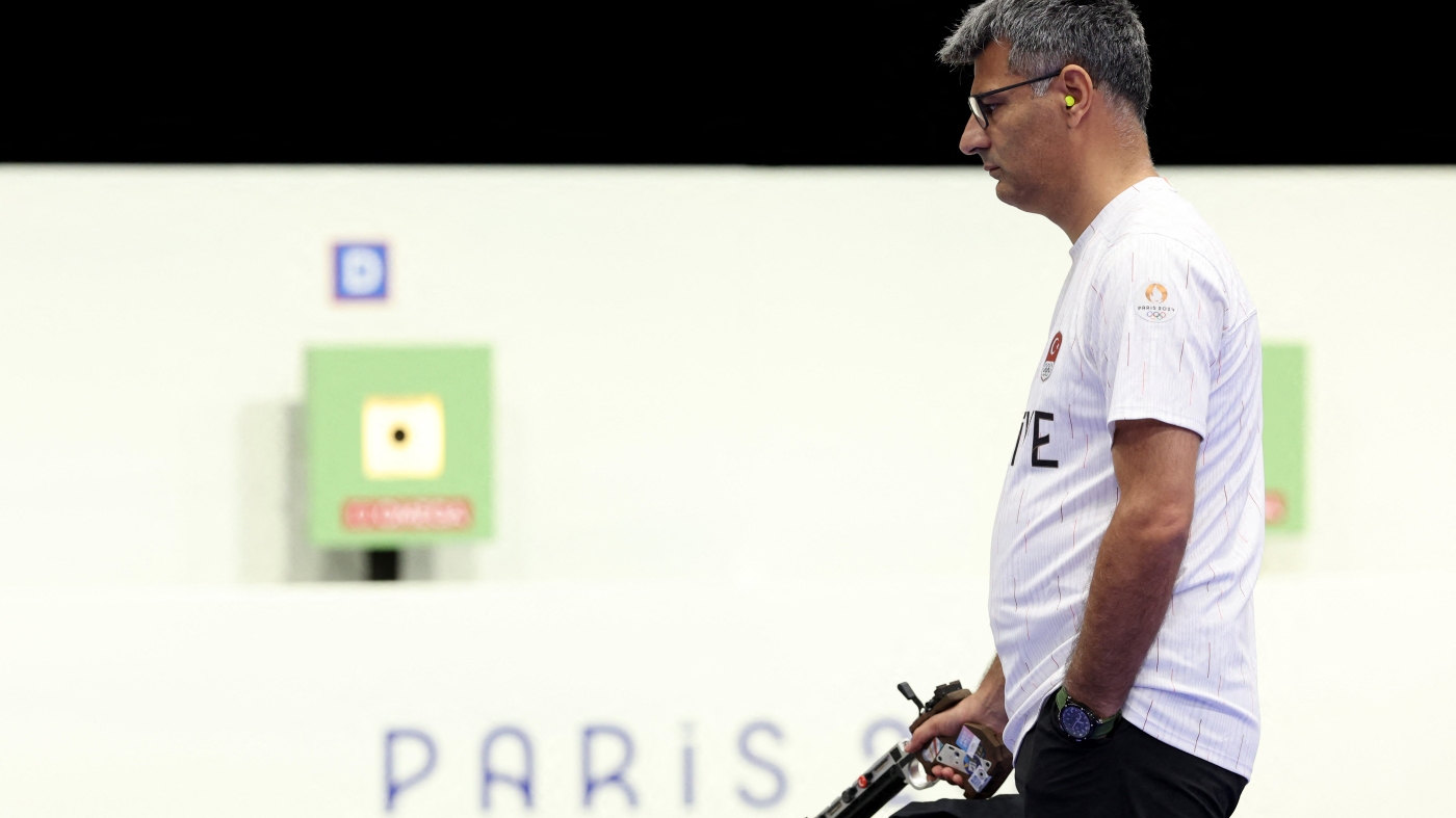 Un tireur habillé de façon ostentatoire a remporté l'argent olympique. Puis il est devenu viral