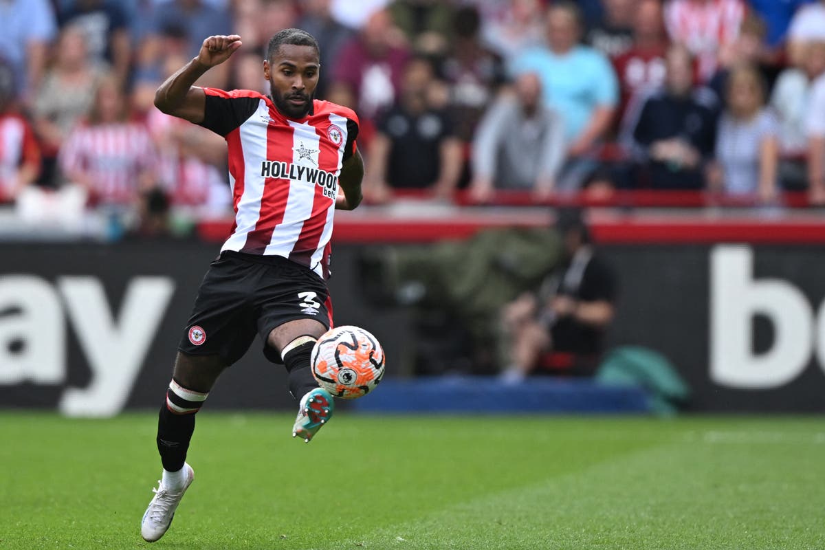 Brentford a annoncé le retour de Rico Henry, blessé, après une année d'absence