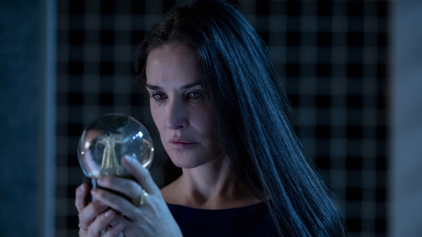 "The Substance" est imaginaire, mais la haine de soi féminine est réelle dans cette horreur corporelle