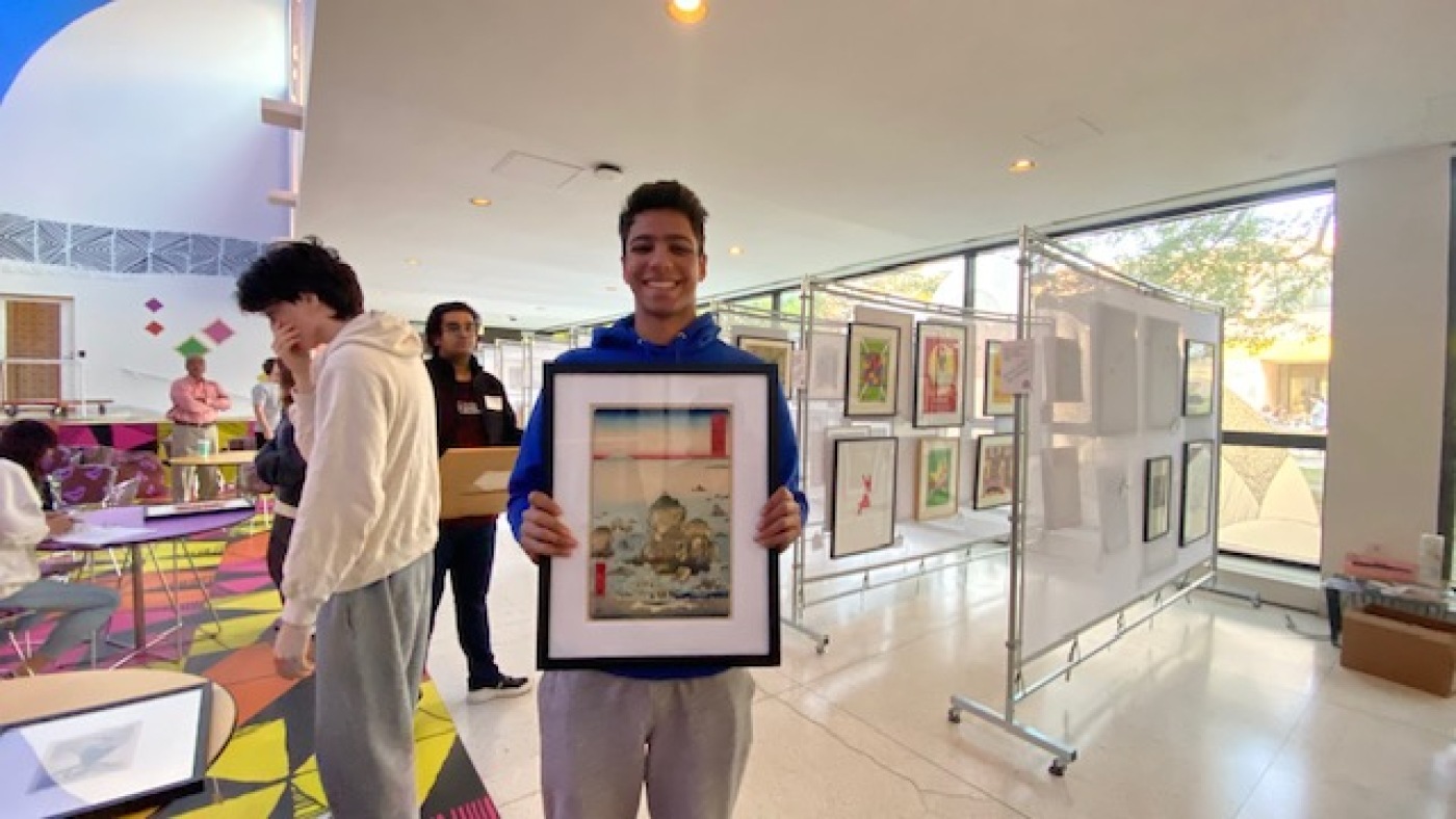 Envie d'un Picasso ? Les étudiants de l'UChicago empruntent des œuvres d'art originales pour leurs dortoirs