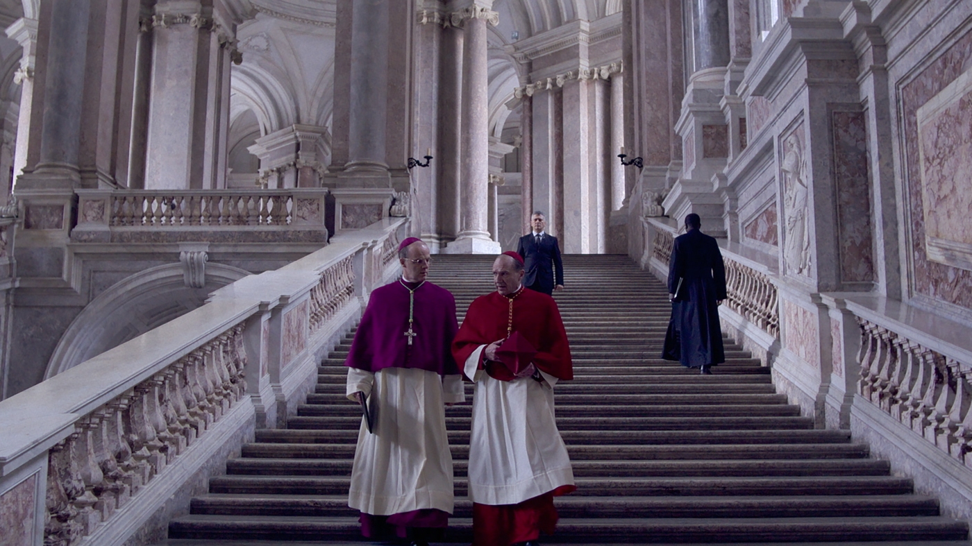 La politique papale prend une tournure impie dans le thriller intelligent "Conclave"