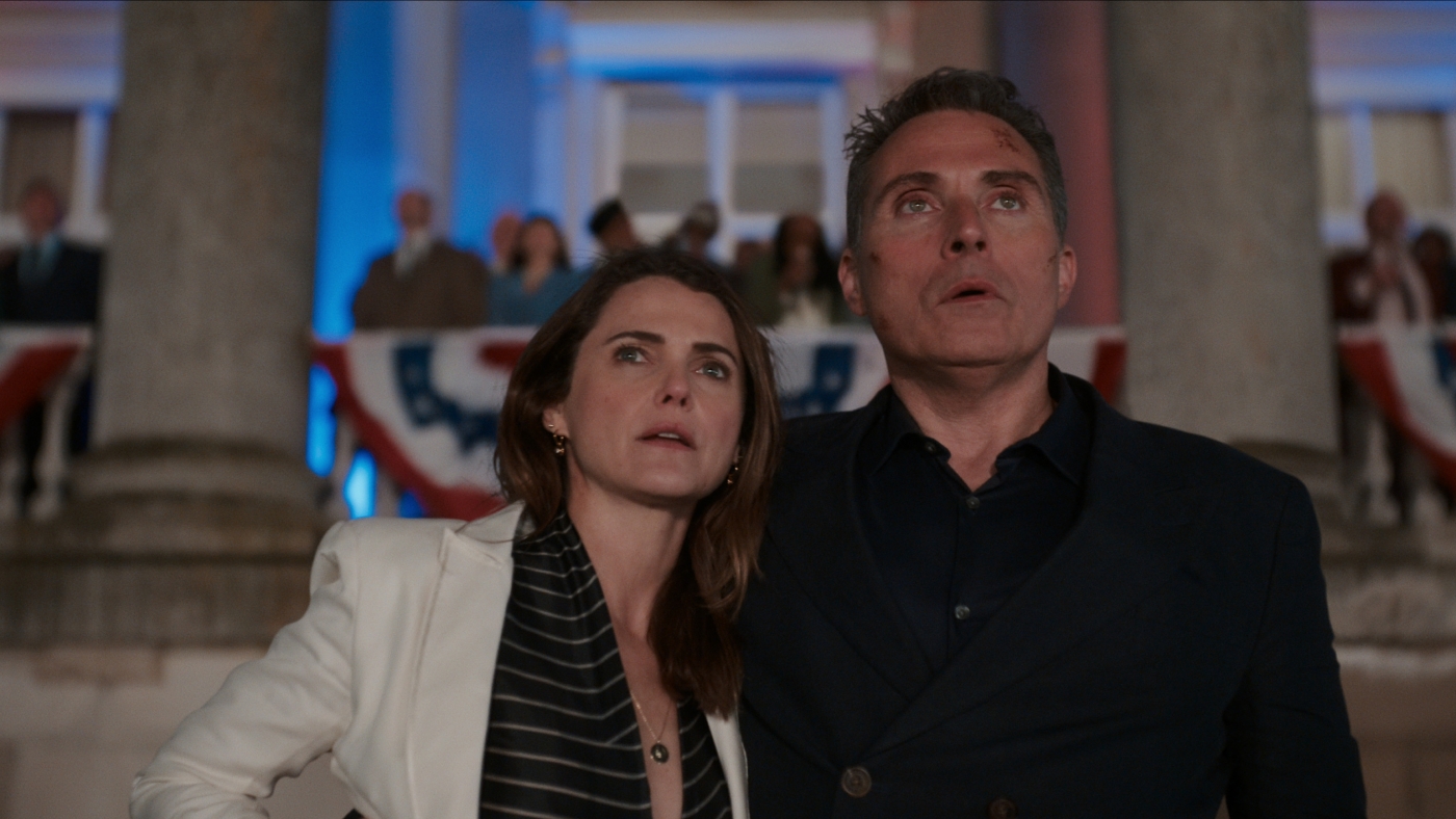 Keri Russell revient dans le rôle de "The Diplomat", qui est tout aussi avisé dans la saison 2