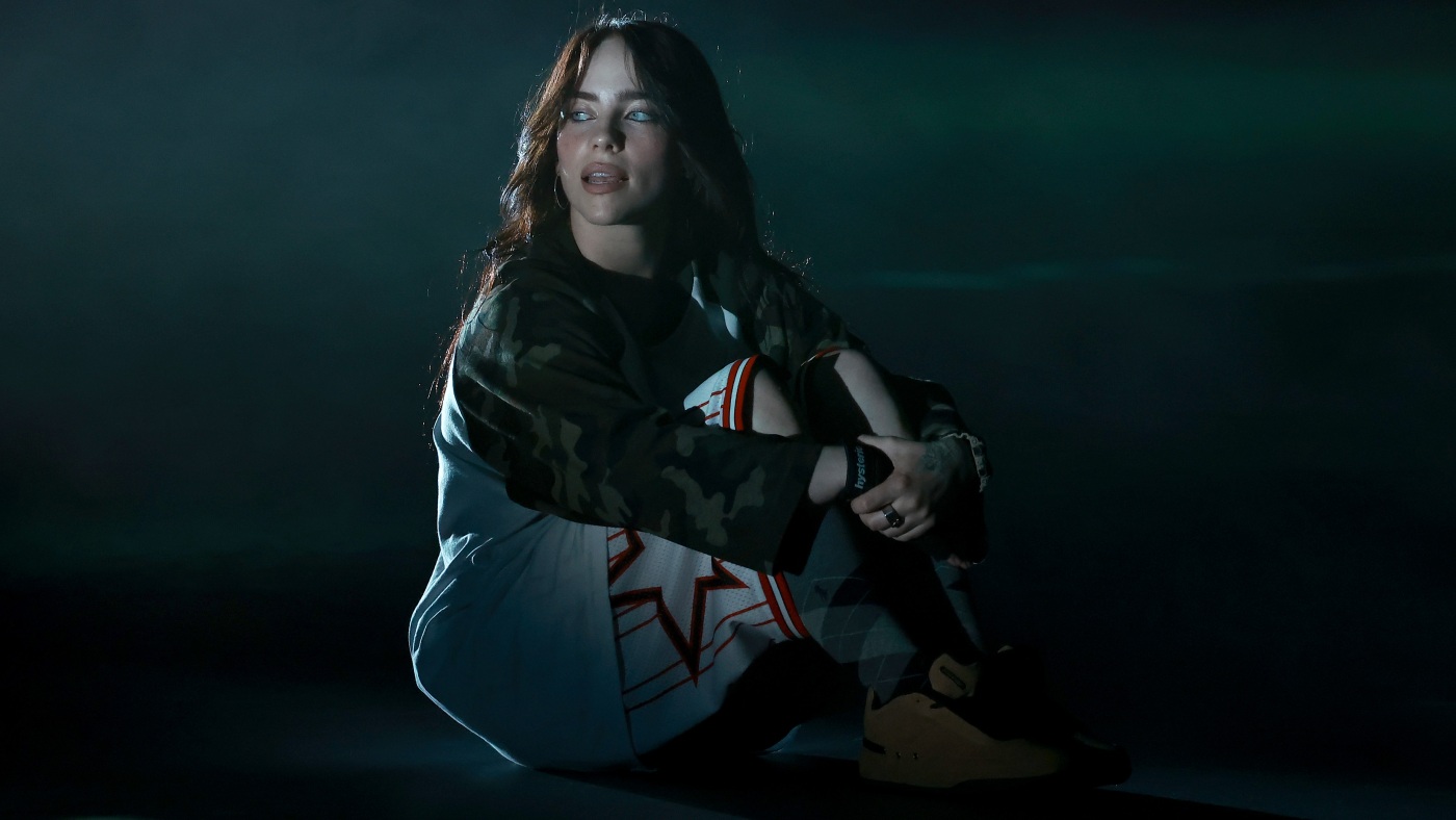 Billie Eilish pensait qu'elle aurait toujours une voix douce. Les cours de chant ont changé cela
