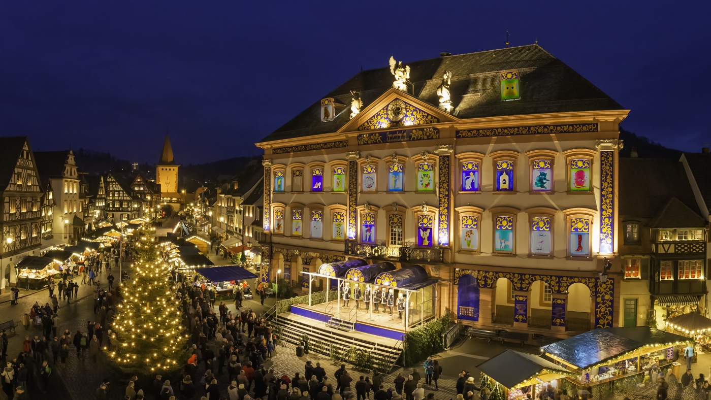 Le calendrier de l'Avent « magique » grand comme une mairie