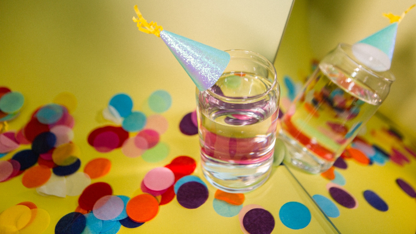 « Ne sois pas ennuyeux ! » Comment faire face à la pression sociale de boire pendant Dry January
