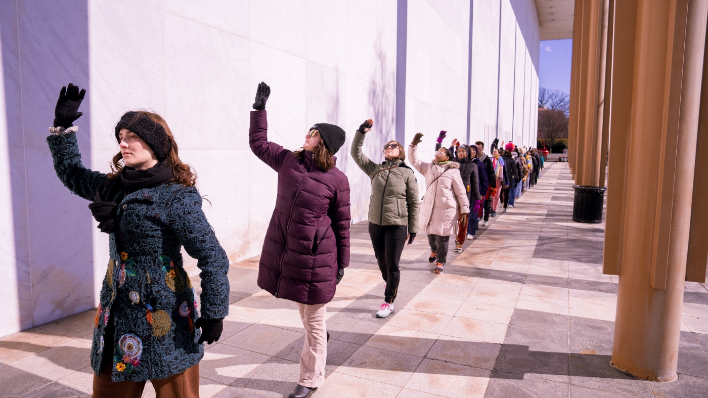 Alors que Trump reprend le leadership au Kennedy Center, certains protestent par la danse