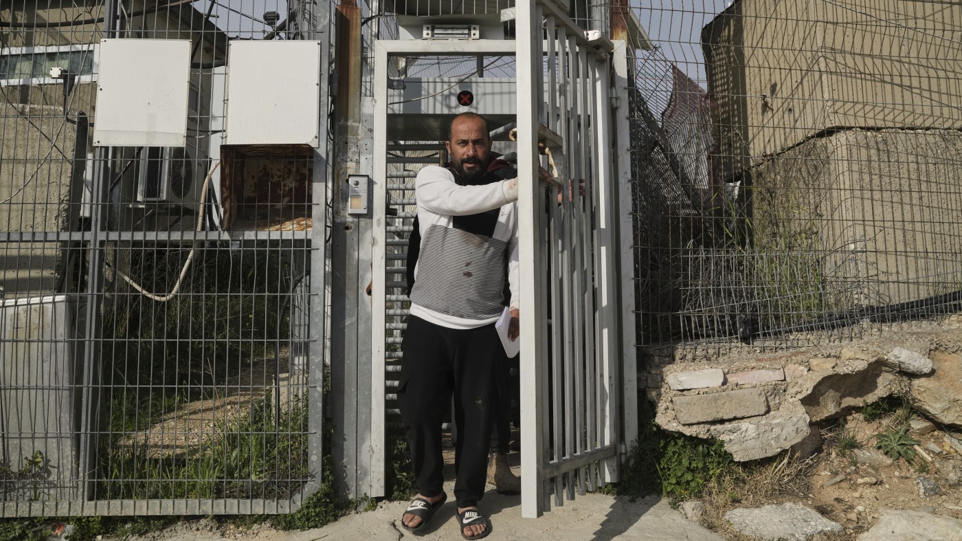 Hamdan Ballal, un réalisateur palestinien battu par des colons israéliens, est maintenant libéré