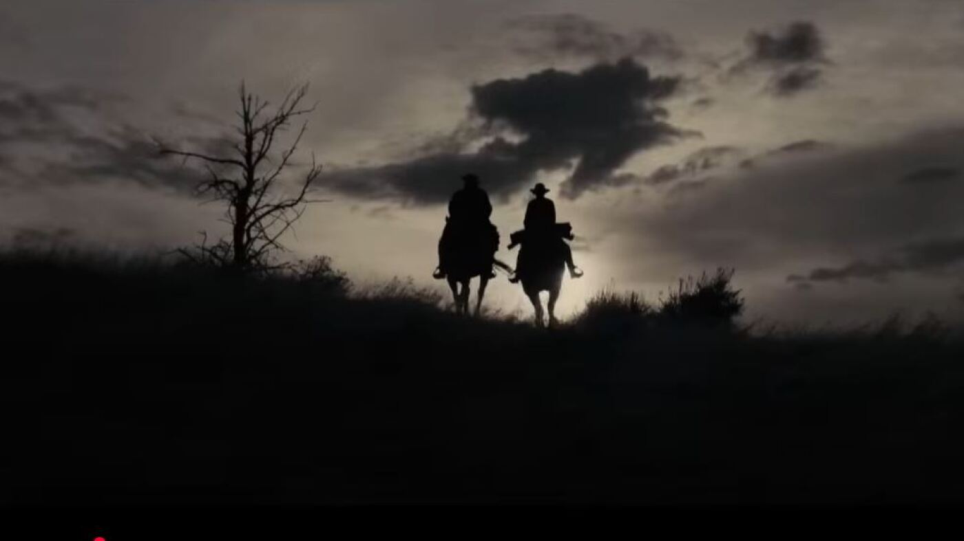 Plus de trois ans après la fusillade mortelle sur le plateau, la bande-annonce de la «rouille» est sortie