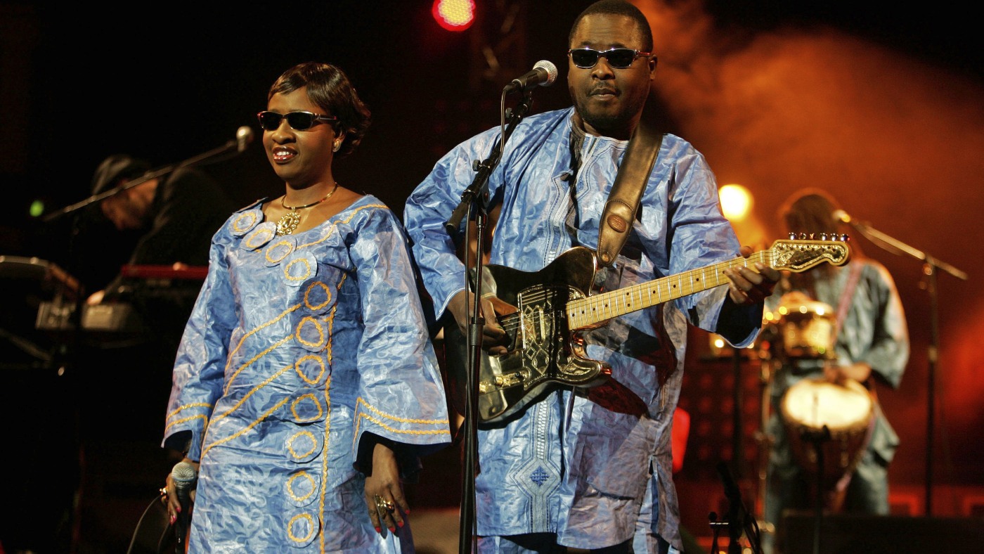 Amadou Bagayoko, la moitié du duo malien Amadou & amp; Mariam, décède à 70 ans