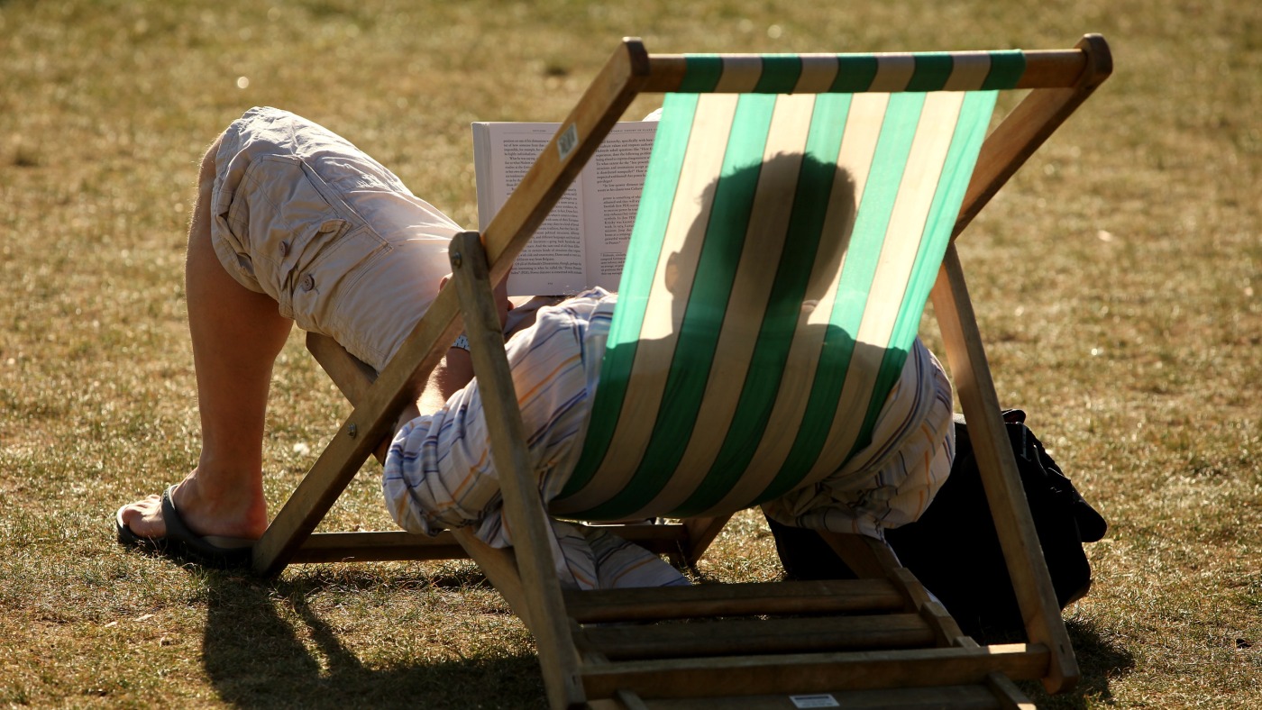 Comment une liste de lecture d'été générée par l'AI a été publiée dans les principaux journaux