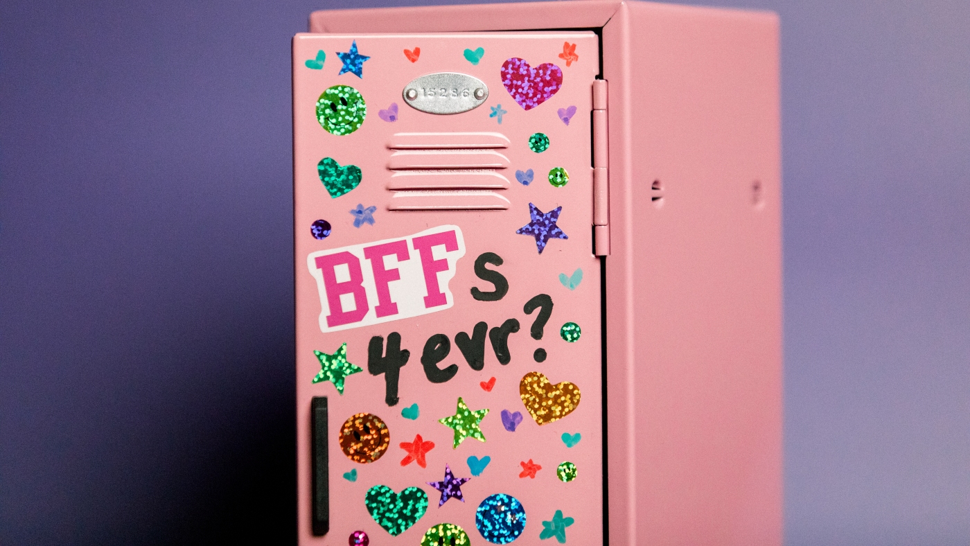 Pourquoi vous devriez vous battre pour garder de vieux amis