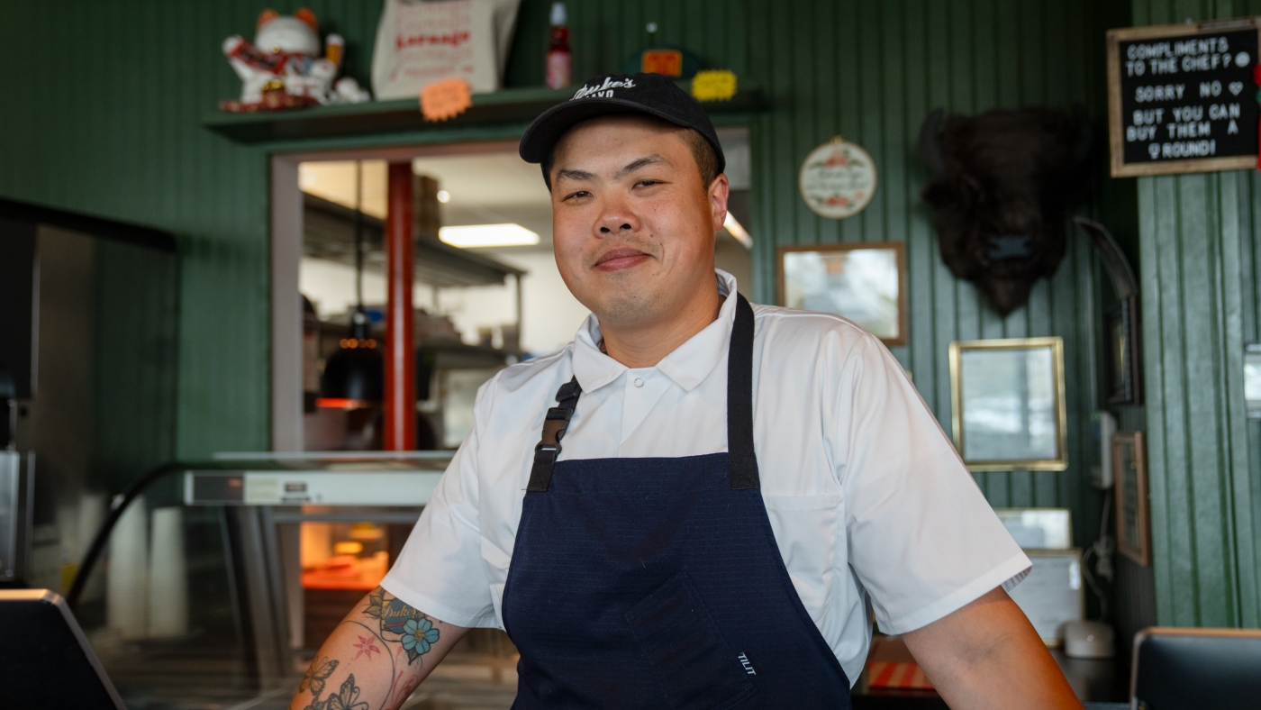 Le finaliste de Top Chef Shuai Wang cuit le barbecue Chinatown avec un flair Lowcountry