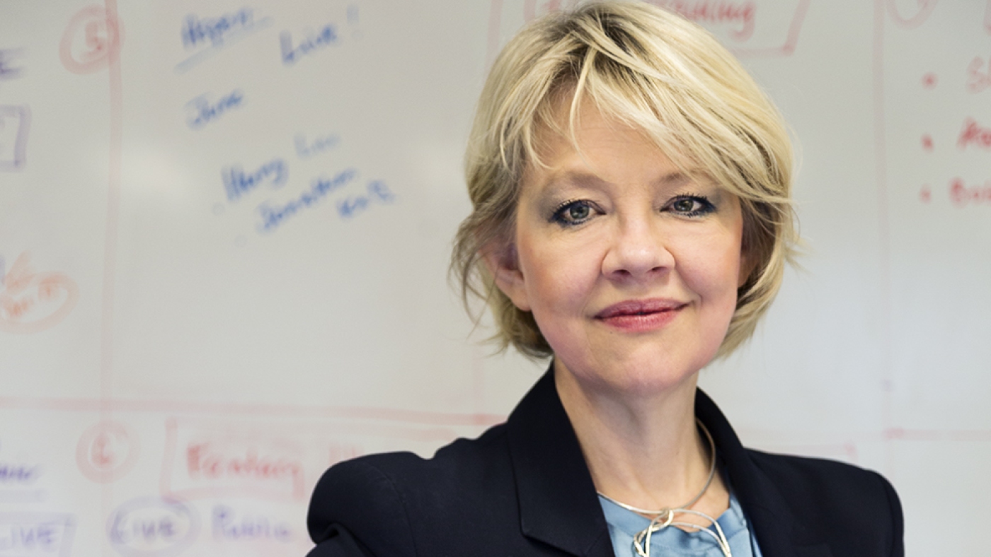 Le président Trump a déclaré qu'il avait tiré un directeur du Smithsonian Museum. Peut-il faire ça?