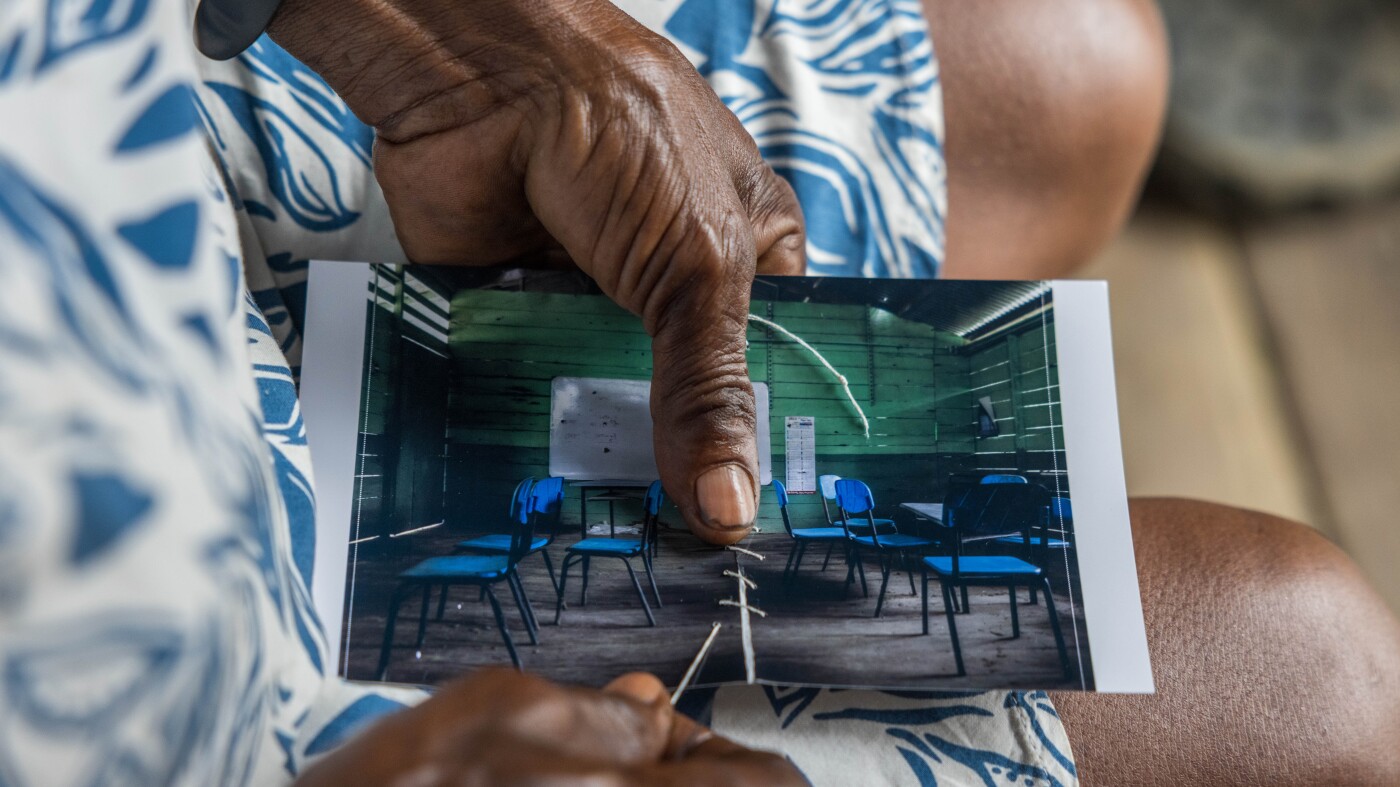 Photos: Comment les images déchirées et les herbes de confiance créent une guérison en Colombie