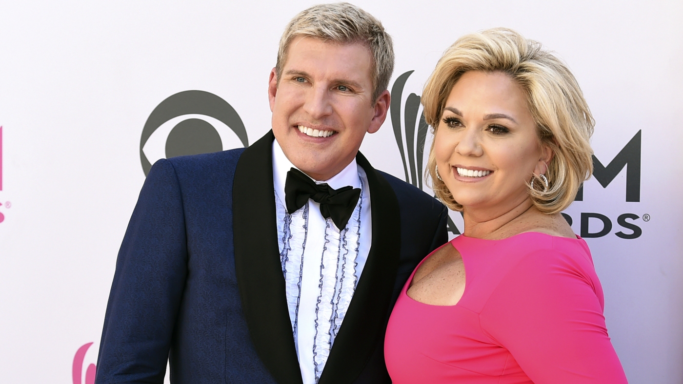 Trump pardonne Todd et Julie Chrisley, le couple de télé-réalité reconnu coupable de fraude