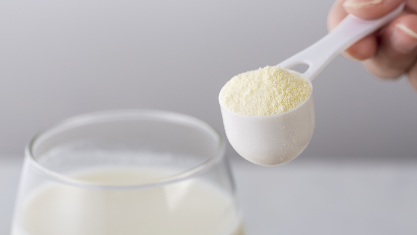 Les adolescents essaient de se replier sur les suppléments de protéines. Que devraient surveiller les parents?