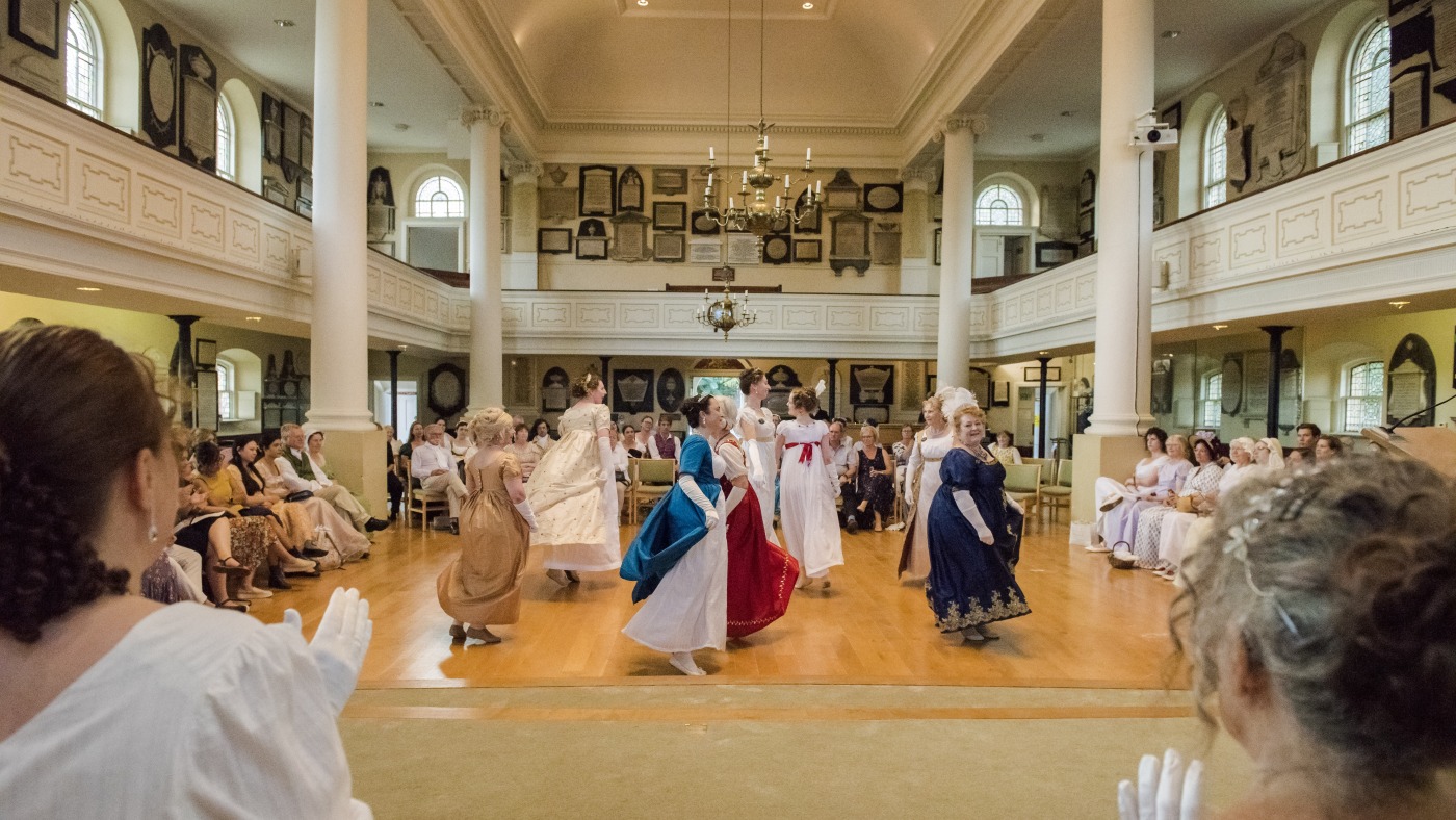 Les fans de Jane Austen marquent 250 ans depuis la naissance de l'écrivain avec une vague de fêtes