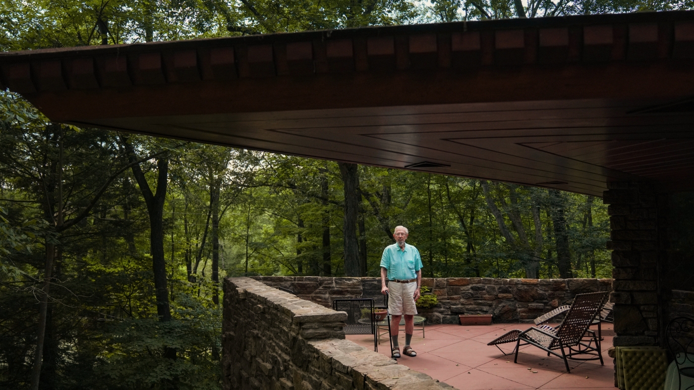 Qu'est-ce que ça fait d'avoir Frank Lloyd Wright Concevoir votre maison? Cet homme de 101 ans sait