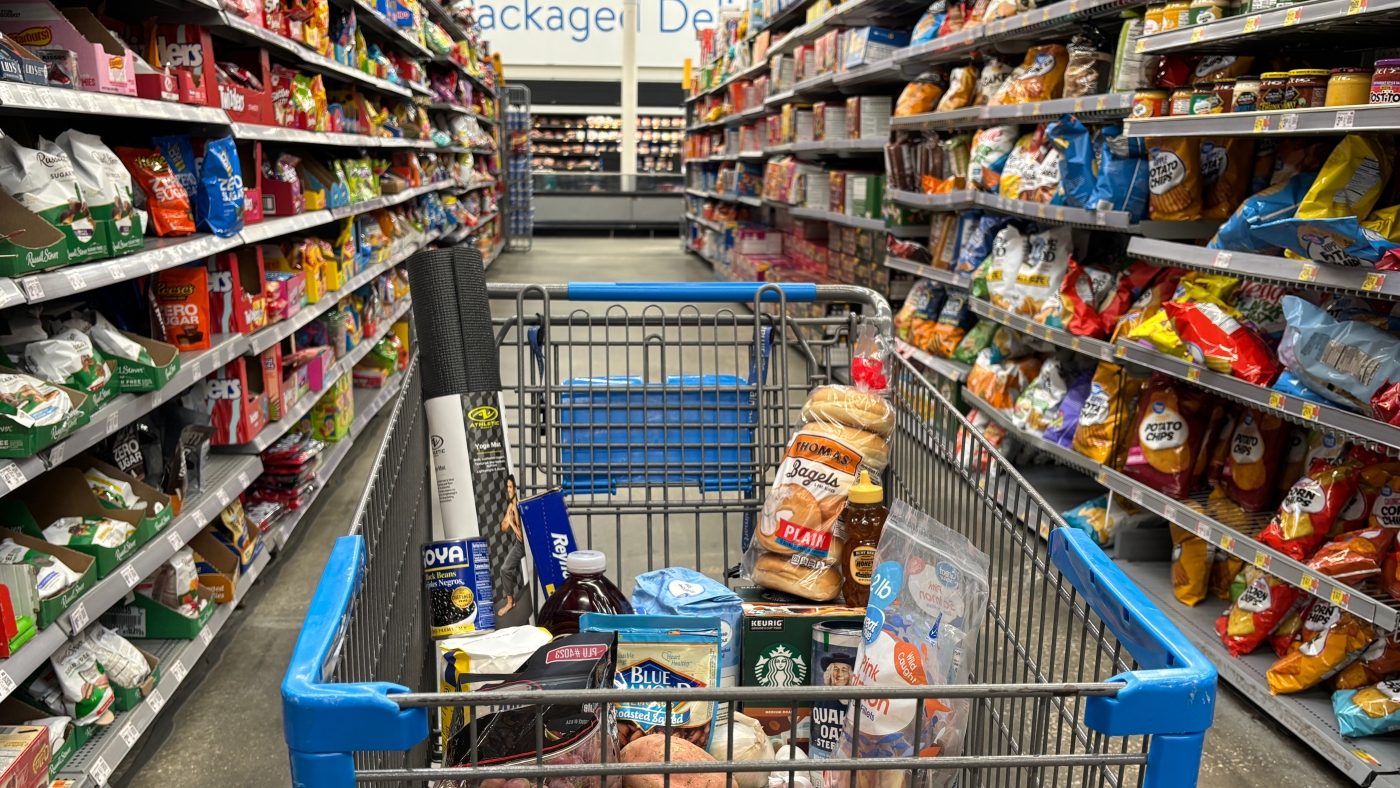 Une banque alimentaire en Alabama s'approche pour une forte augmentation de la demande si les coupes de snap prennent effet