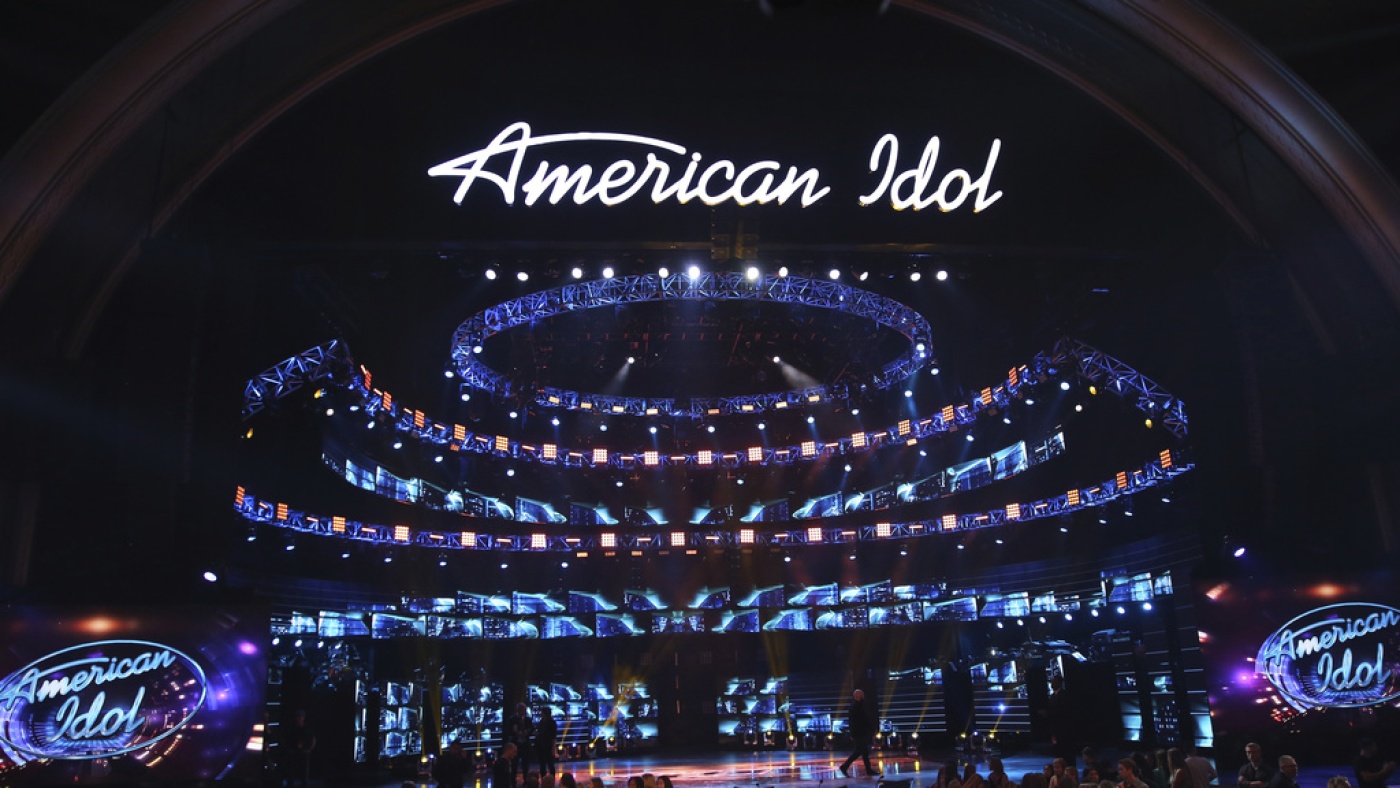 Une superviseure de musique de longue date de «American Idol» et son mari sont retrouvés morts à la maison